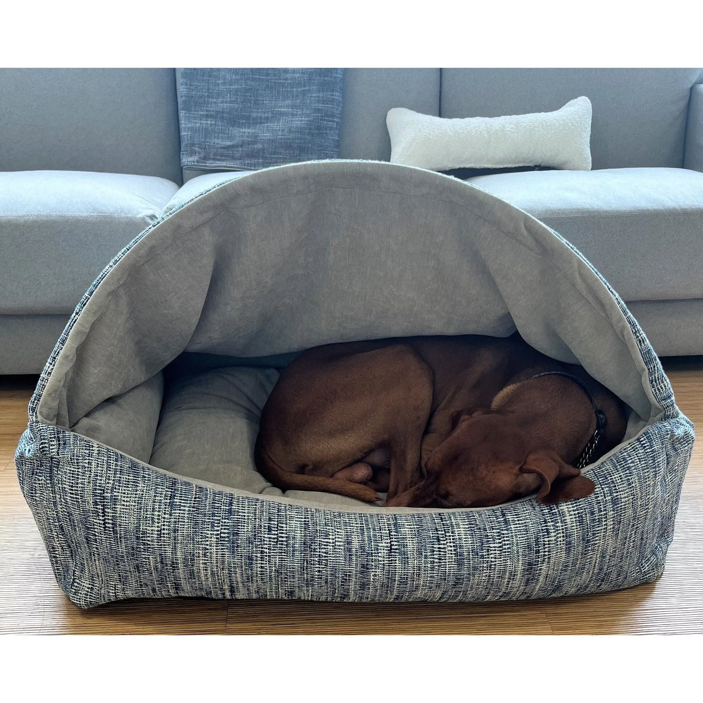 Bowsers Canopy Dog Bed - Cloud / Faux Fur / Small | OmniaPaws