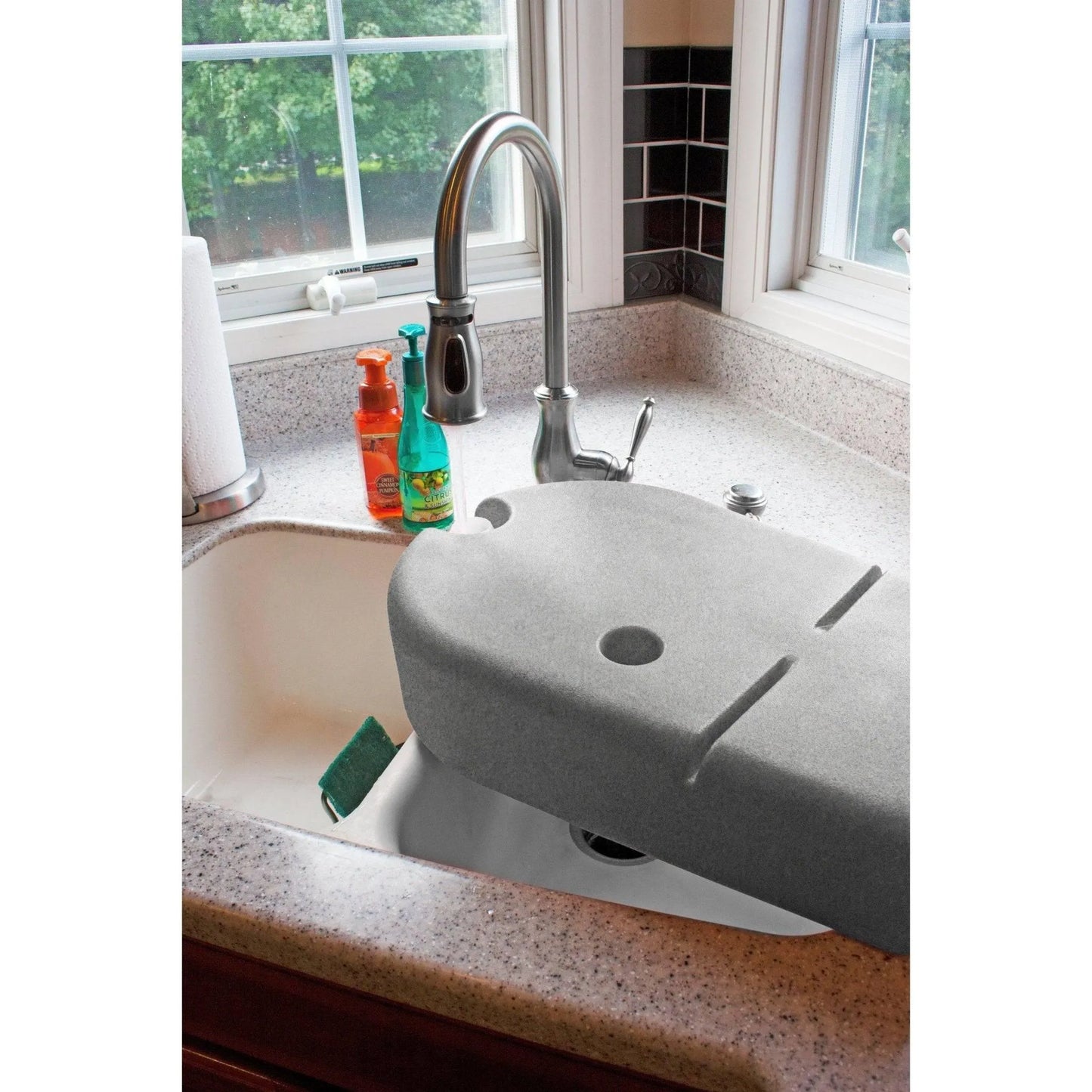 Dakota 283 Dine N Dash - Coyote Granite / No Antimicrobial Protection | OmniaPaws