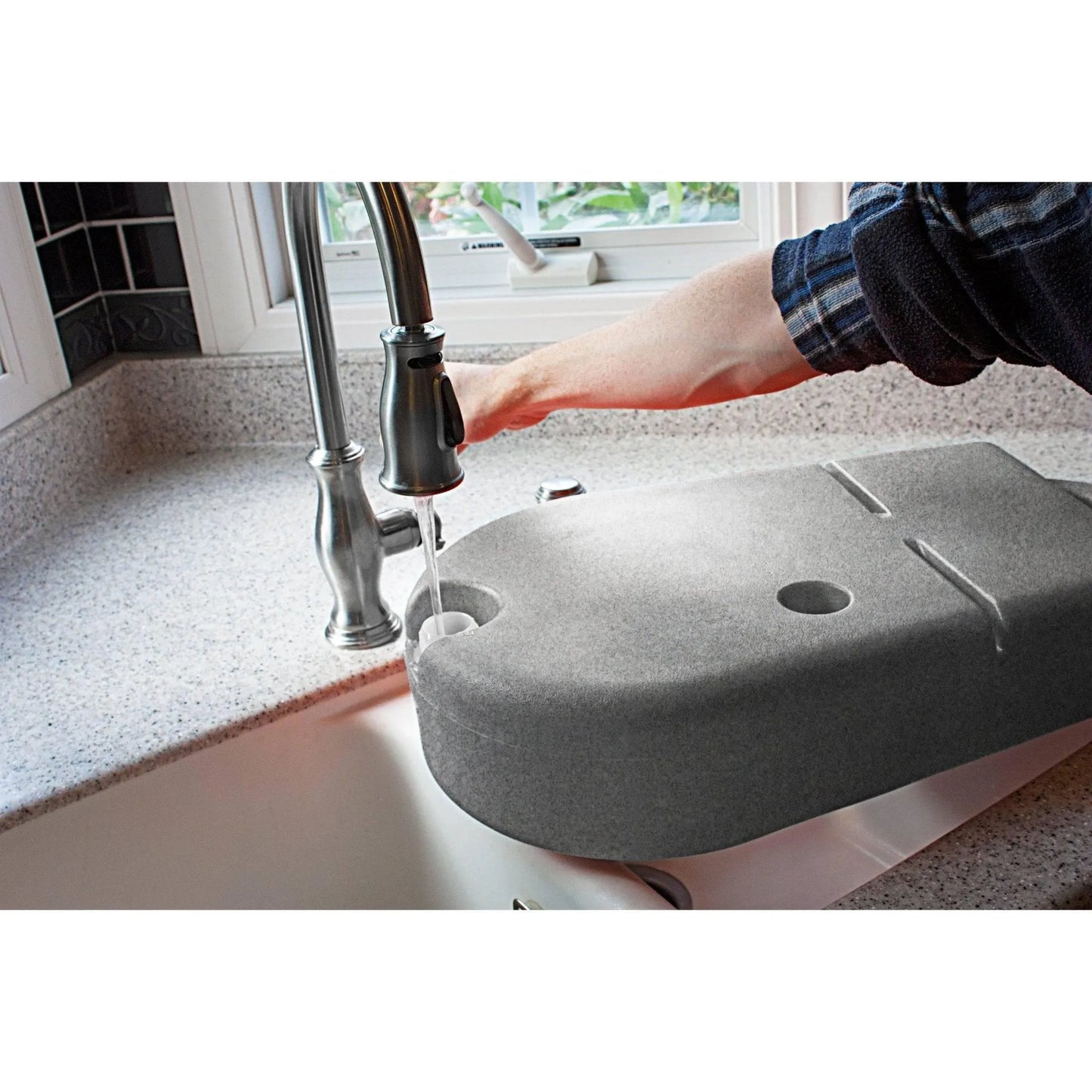 Dakota 283 Dine N Dash - Coyote Granite / No Antimicrobial Protection | OmniaPaws