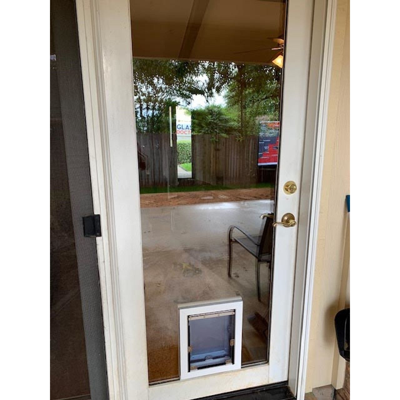 MaxSeal Pro In-Glass Pet Door